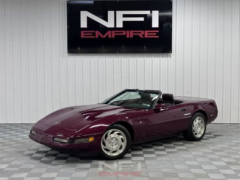 Used 1993 Chevrolet Corvette Convertible RWD image 1