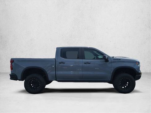 Used 2024 Chevrolet Silverado 1500 ZR2 w/ Technology Package AWD/4WD image 4