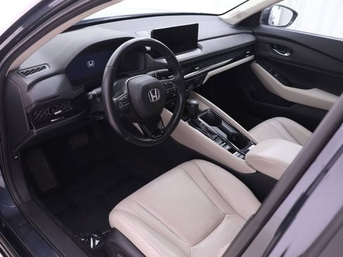 Used 2023 Honda Accord EX-L image 3