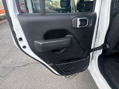 Used 2022 Jeep Wrangler Unlimited Sport AWD/4WD image 21