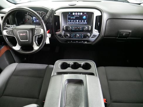 Used 2019 GMC Sierra 1500 SLE w/ SLE Value Package AWD/4WD image 10