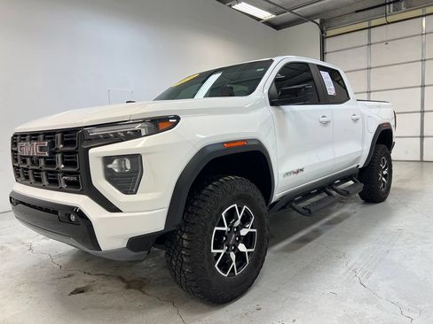 Used 2024 GMC Canyon AT4X AWD/4WD image 12