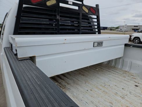 Used 2014 Ford F250 XL w/ Power Equipment Group AWD/4WD image 16