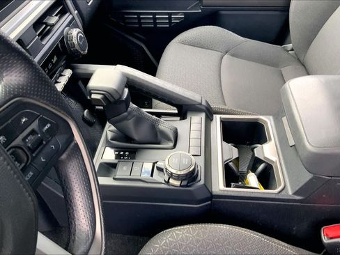 Used 2025 Toyota 4Runner SR5 AWD/4WD image 17