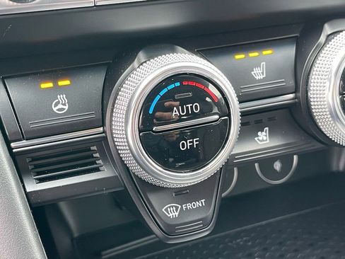 Used 2023 Genesis G70 3.3T w/ Sport Prestige Package image 25