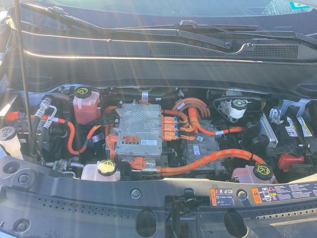 Used 2022 Chevrolet Bolt EUV LT w/ Comfort Package FWD image 29