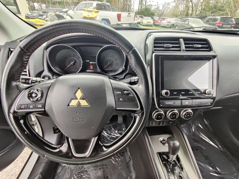 Used 2021 Mitsubishi Outlander Sport LE image 14