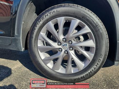 Used 2025 Buick Enclave Preferred image 5