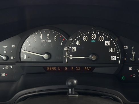 Used 2004 Cadillac XLR RWD image 19