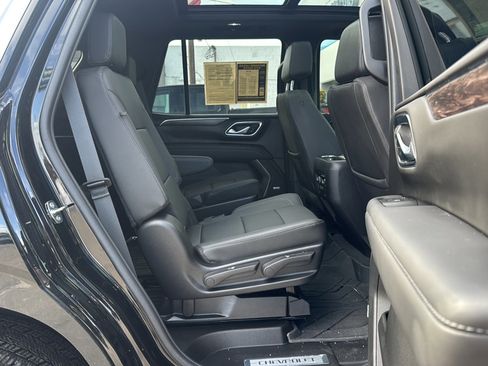 Used 2024 Chevrolet Tahoe LT w/ LT Signature Plus Package image 21