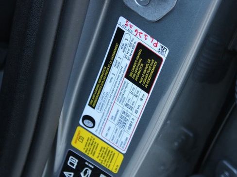 Used 2024 BMW X6 M60i w/ Dynamic Handling Package image 31