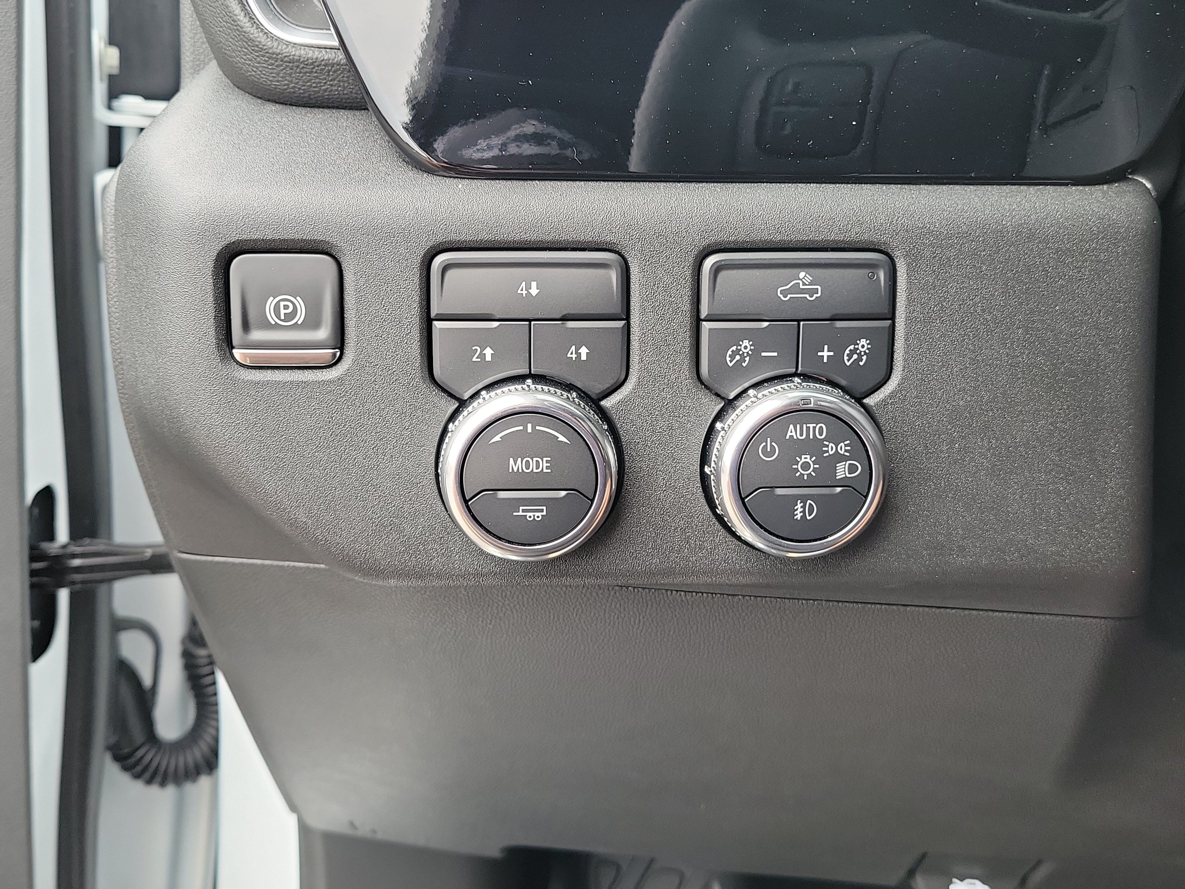 Used 2025 GMC Sierra 2500 SLE w/ Preferred Package AWD/4WD image 19
