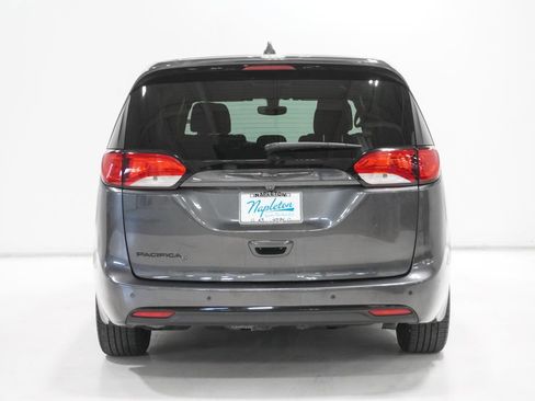 Used 2019 Chrysler Pacifica Touring Plus w/ S Appearance Package image 6