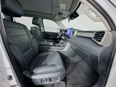 Used 2023 Toyota Tundra Limited w/ Power Package image 32