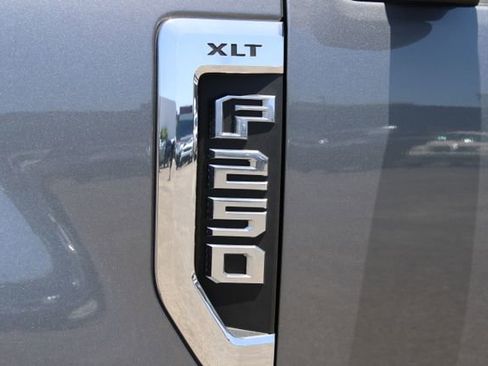 Used 2022 Ford F250 XLT w/ XLT Value Package AWD/4WD image 14