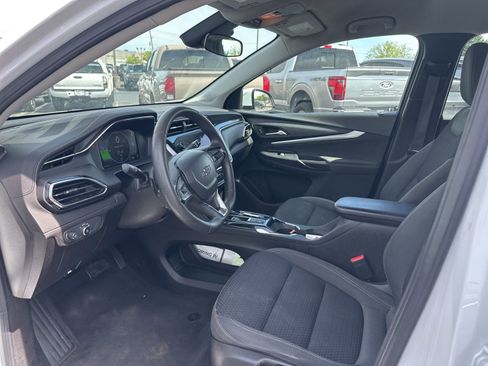 Used 2023 Chevrolet Bolt EUV LT image 6