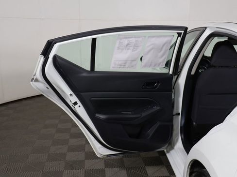 Used 2025 Nissan Altima 2.5 SV FWD image 17