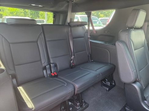 Used 2023 GMC Yukon XL Denali AWD/4WD image 32