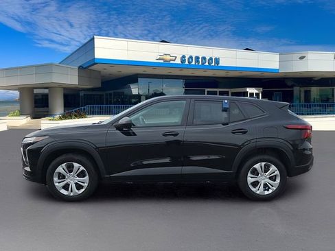 Certified 2024 Chevrolet Trax LS image 3