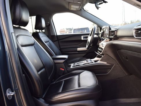 Used 2023 Ford Explorer XLT w/ Equipment Group 202A image 21