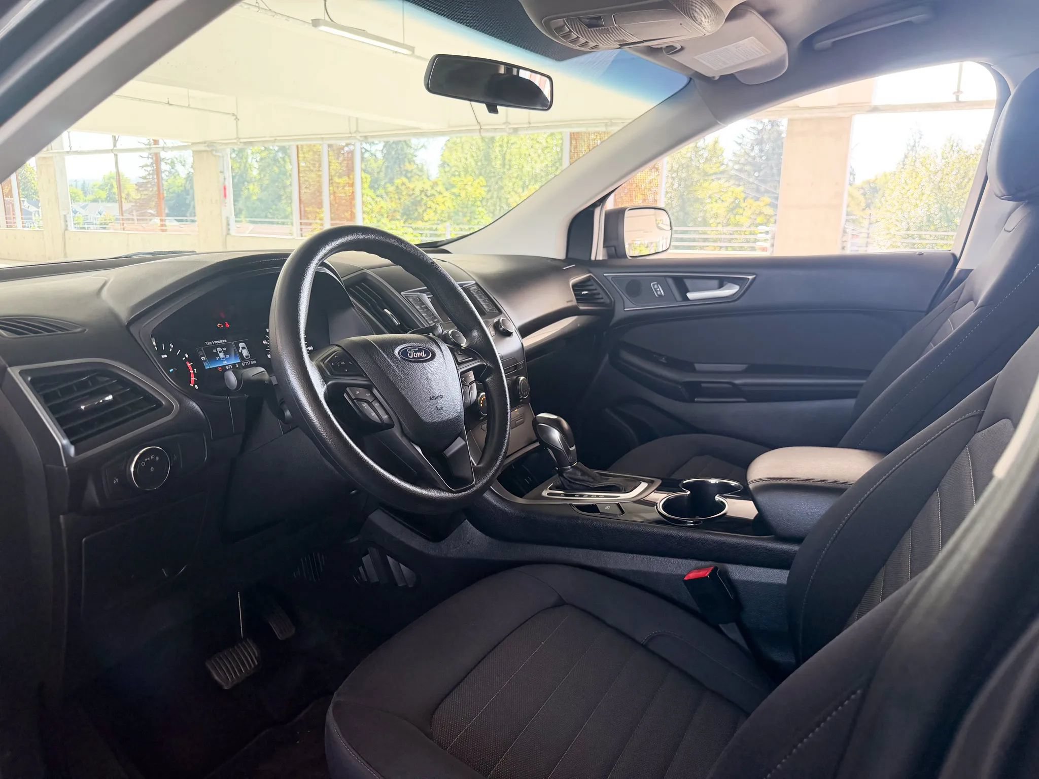 Used 2018 Ford Edge SE AWD/4WD image 16