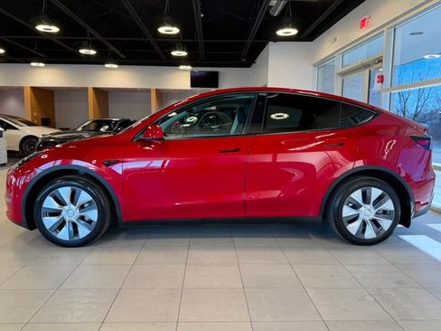Used 2023 Tesla Model Y Long Range image 7