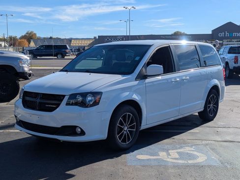 Used 2019 Dodge Grand Caravan SE image 9