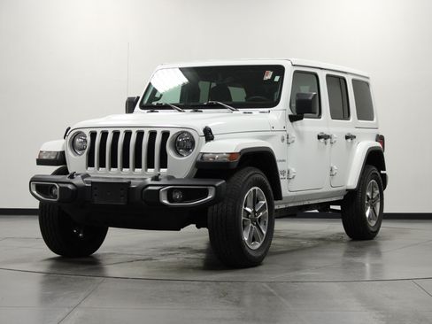 Used 2023 Jeep Wrangler Unlimited Sahara AWD/4WD image 8