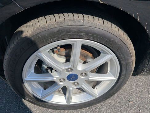 Used 2019 Ford Fiesta SE w/ Equipment Group 201A FWD image 10