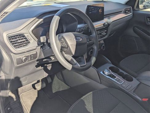 Used 2025 Ford Escape Active image 14