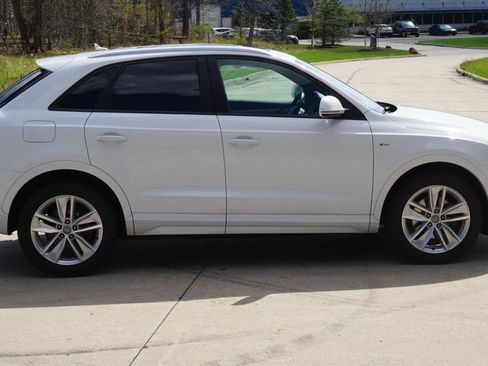 Used 2018 Audi Q3 2.0T Premium w/ Convenience Package image 6