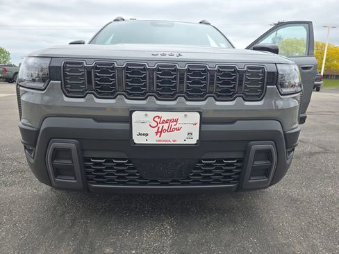 New 2026 Jeep Cherokee Laredo AWD/4WD image 15