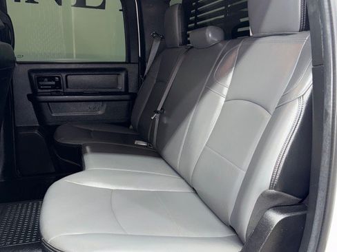 Used 2022 RAM 2500 Tradesman w/ Chrome Appearance Group AWD/4WD image 38