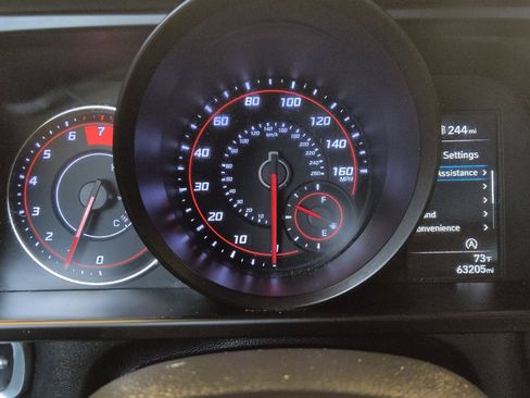 Used 2023 Hyundai Elantra SE image 23