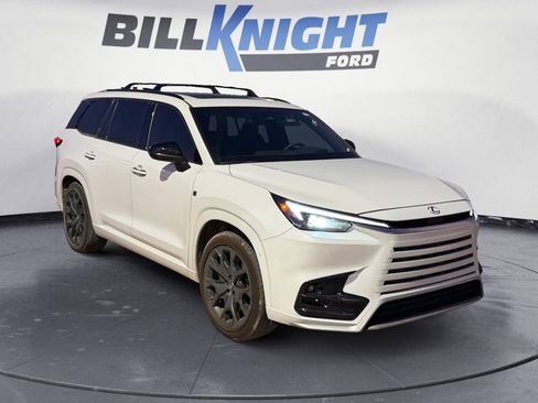 Used 2024 Lexus TX 500h AWD image 7