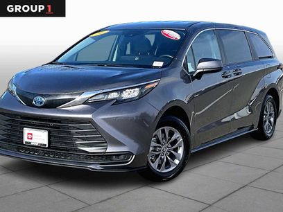 Certified 2024 Toyota Sienna LE