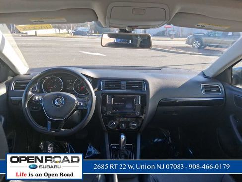 Used 2016 Volkswagen Jetta SEL image 11