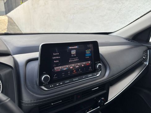 Used 2025 Nissan Rogue SV FWD image 20
