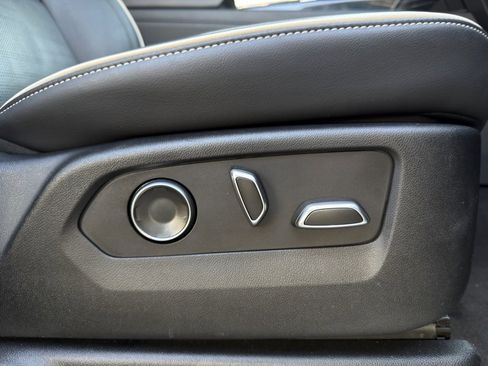 Used 2023 Cadillac Escalade Sport w/ LPO, ONYX Package image 39