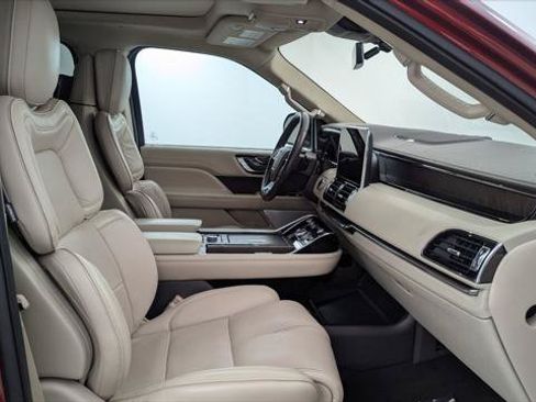Used 2019 Lincoln Navigator Reserve AWD/4WD image 21