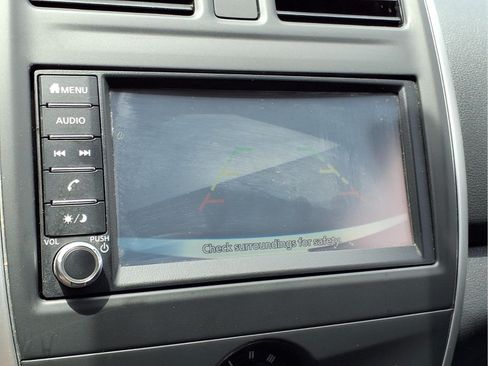 Used 2019 Nissan Versa SV FWD image 9