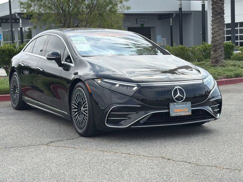 Used 2023 Mercedes-Benz EQS 580 4MATIC Sedan image 4