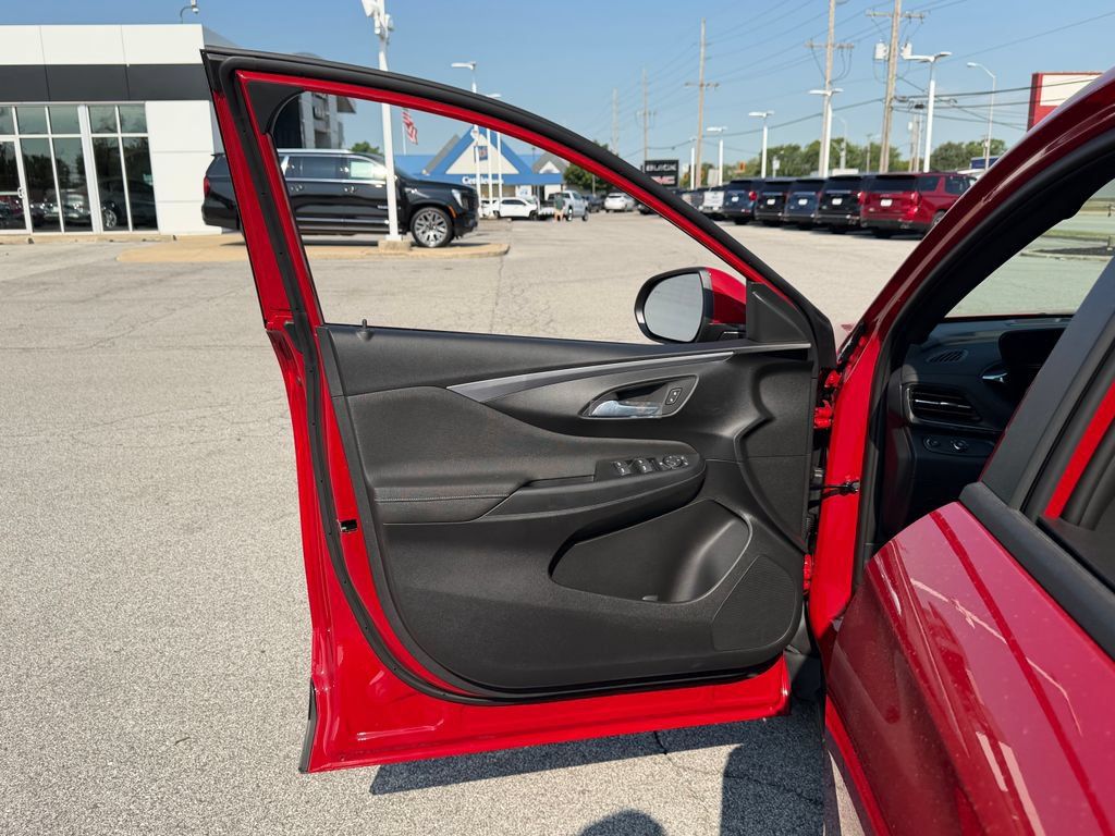 New 2026 Buick Envista Sport Touring w/ Advanced Safety Package FWD image 17