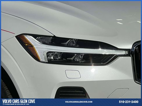 Used 2022 Volvo XC60 B5 Momentum w/ Climate Package image 7