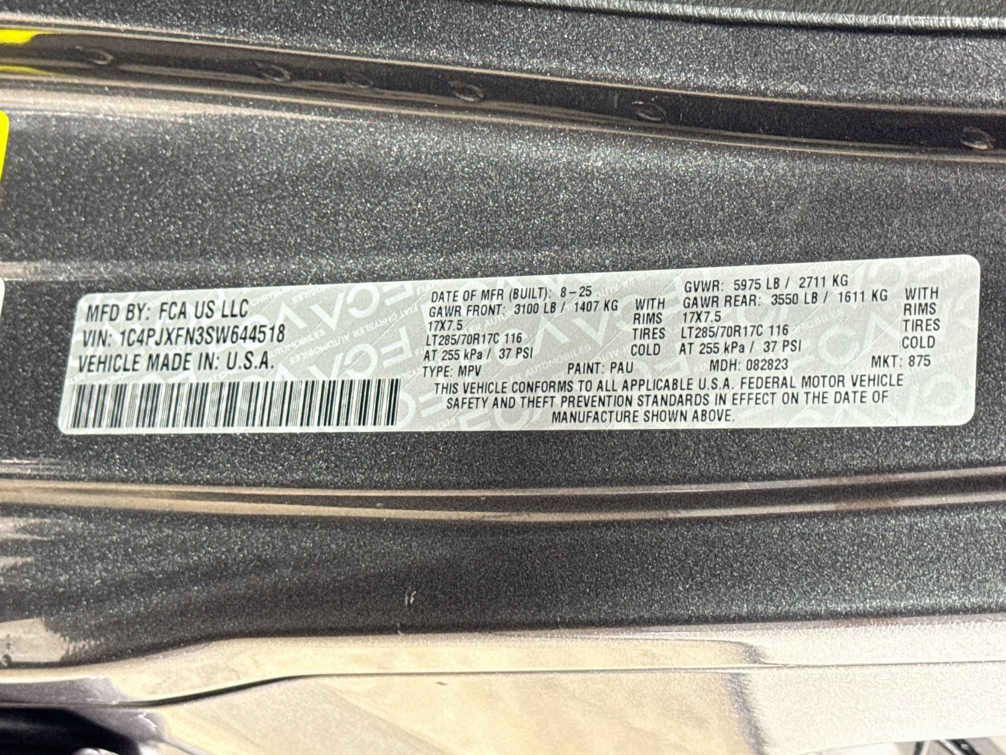 Certified 2025 Jeep Wrangler Unlimited Rubicon AWD/4WD image 27