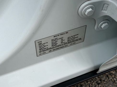 Used 2024 Tesla Model Y Performance AWD/4WD image 20