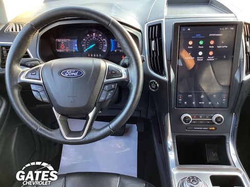Used 2022 Ford Edge Titanium AWD/4WD image 19