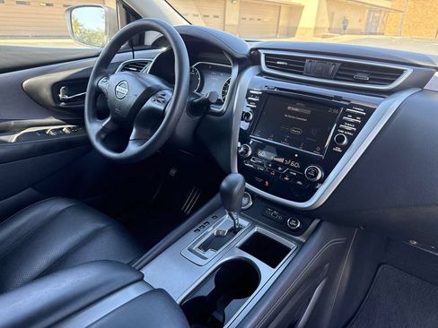 Used 2019 Nissan Murano FWD image 17
