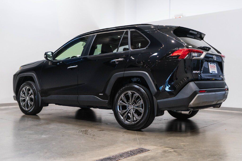 Used 2023 Toyota RAV4 Limited AWD/4WD image 7