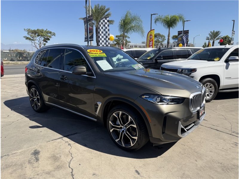 Used 2024 BMW X5 xDrive50e w/ Premium Package AWD/4WD image 8